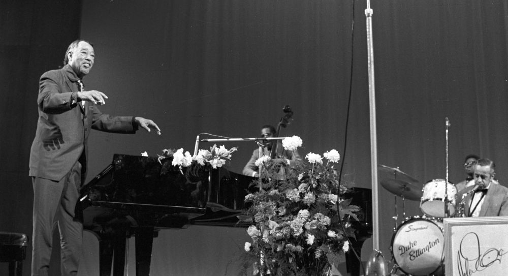 Дюк Эллингтон во время концерта в Ленинграде